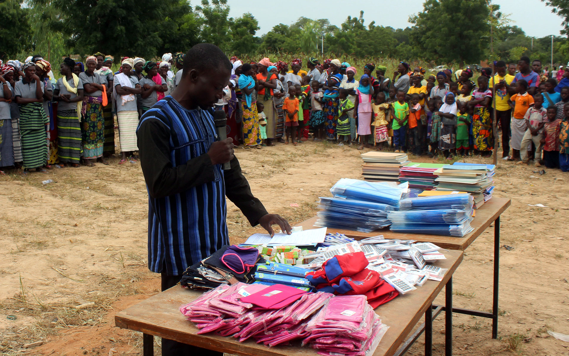 fournitures scolaires || KARONGASORE